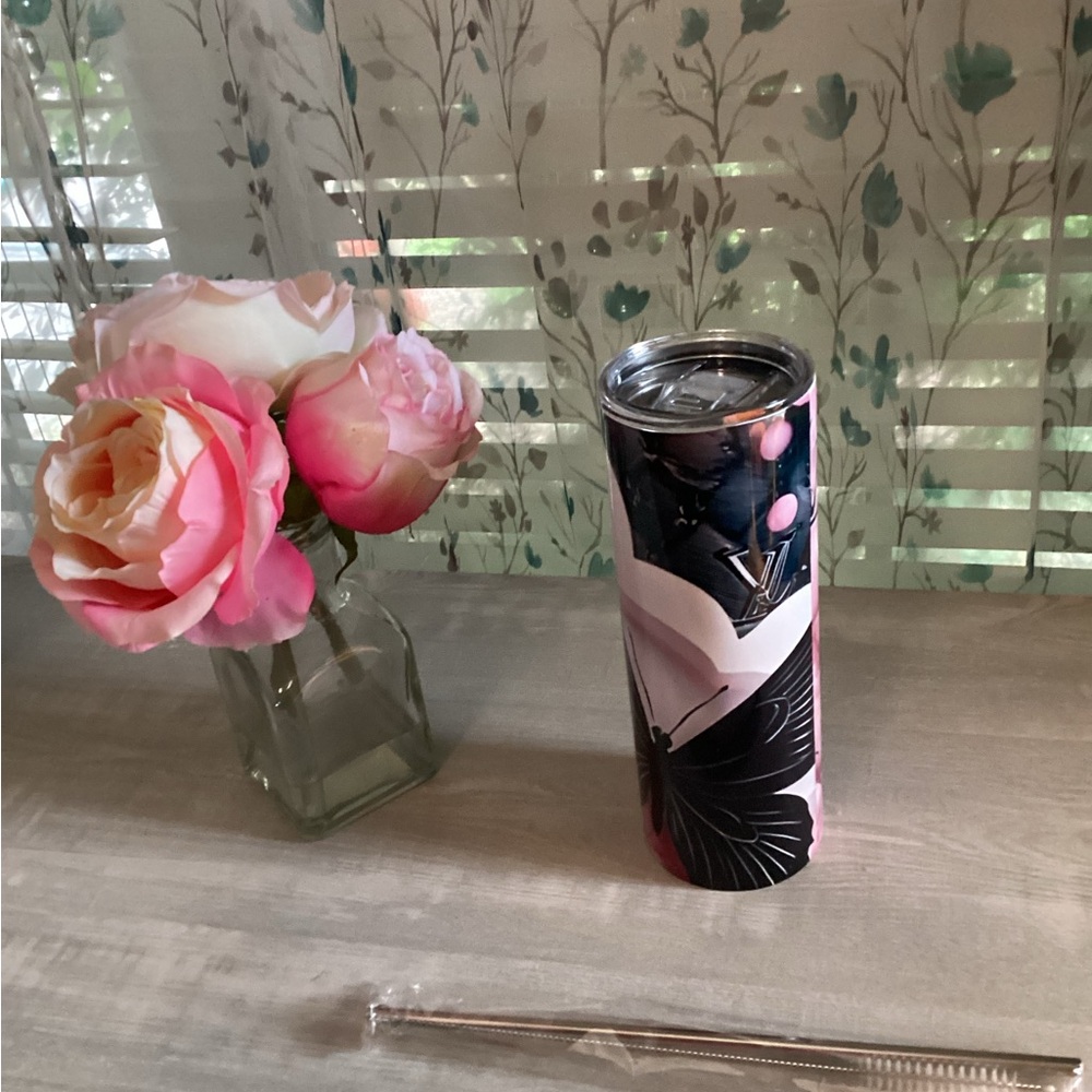 Fashion Pink Tumbler with Black Butterfly 🦋 - Picture 4 of 7